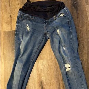 Gap full panel maternity jean